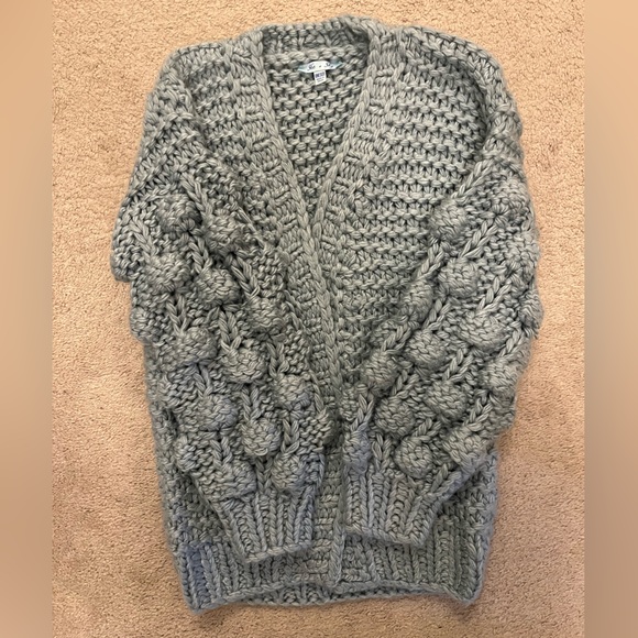 Bubble Sleeve Cardigan - Picture 1 of 3